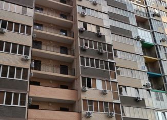 Продается 3-ком. квартира, 70 м2, Краснодар, Степная улица, 1/1, ЖК Мозаика