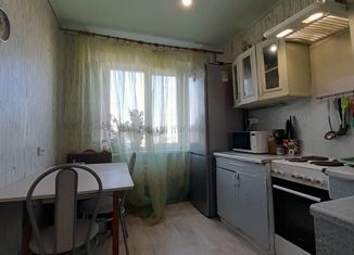 Продаю четырехкомнатную квартиру, 80 м2, Жигулёвск, Морквашинская улица, 41