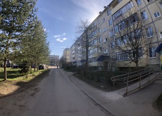 Продается 2-ком. квартира, 46 м2, Тутаев, Комсомольская улица, 65