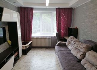 Продам трехкомнатную квартиру, 60 м2, Новосибирск, метро Золотая Нива, улица Бориса Богаткова, 194/4