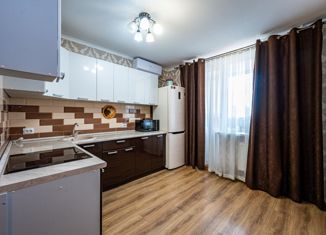Продается 2-комнатная квартира, 56 м2, Краснодар, микрорайон Кожзавод, улица имени Калинина, 350/3