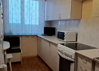 Продается трехкомнатная квартира, 61.9 м2, Екатеринбург, улица Начдива Онуфриева, 8, улица Начдива Онуфриева