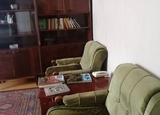 Трехкомнатная квартира на продажу, 61.8 м2, Канск, улица Ленина, 11