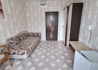 Продам комнату, 94.3 м2, Луга, проспект Володарского, 16