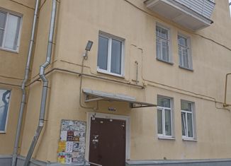 Продажа 2-комнатной квартиры, 43.8 м2, Каменск-Уральский, улица 4-й Пятилетки, 10