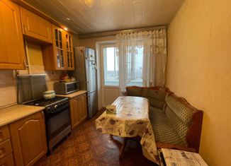 Продаю трехкомнатную квартиру, 66.1 м2, Москва, метро Солнцево, Попутная улица, 1к2