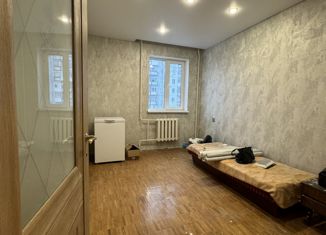 Продам 2-комнатную квартиру, 48.3 м2, Мурманская область, улица Адмирала Сизова, 2