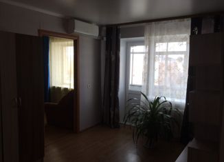 Продается 2-ком. квартира, 42 м2, Екатеринбург, проспект Космонавтов, 74