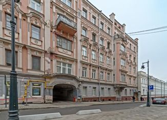 Продам трехкомнатную квартиру, 98 м2, Москва, Варсонофьевский переулок, 4с1, метро Кузнецкий Мост