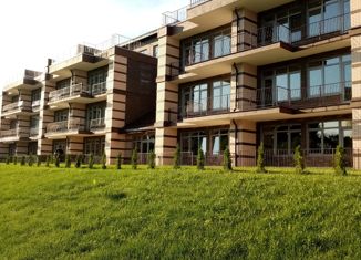 Трехкомнатная квартира на продажу, 91.4 м2, Троицк, Прибрежная улица, 17