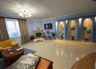 Сдается в аренду четырехкомнатная квартира, 160 м2, Симферополь, улица Некрасова, 9