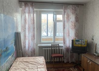 Продается 3-комнатная квартира, 61 м2, посёлок городского типа Красногорский, улица Лермонтова, 13