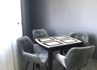 Продается 2-ком. квартира, 60 м2, Нижний Новгород, улица Сазанова, 15, улица Сазанова
