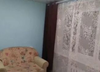 Продаю 1-ком. квартиру, 30.4 м2, Боровичи, Ботаническая улица, 4