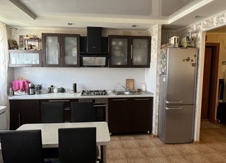 Продам 3-комнатную квартиру, 58 м2, Каменск-Уральский, Исетская улица, 35