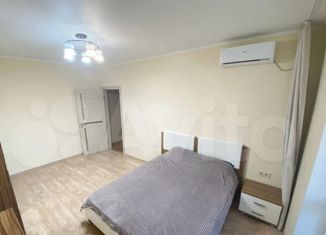 Продаю 2-ком. квартиру, 51 м2, Симферополь, Луговая улица, 6Т, Киевский район