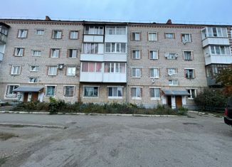 Продаю трехкомнатную квартиру, 56.7 м2, Красноуфимск, улица Валентины Терешковой, 105