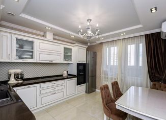 Продаю 2-ком. квартиру, 77.8 м2, Краснодар, улица Невкипелого, 18к2, ЖК Поющие Фонтаны