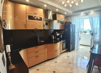 Продам 2-ком. квартиру, 60.3 м2, Домодедово, Кутузовский проезд, 17