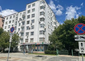 Продам 2-комнатную квартиру, 60 м2, Москва, Зубовский бульвар, 16-20с1, Зубовский бульвар