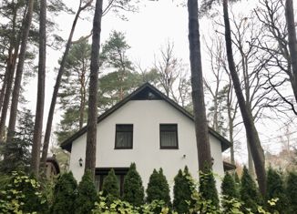 Продаю дом, 250 м2, Светлогорск, переулок Баха, 2