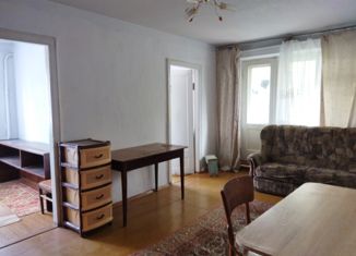 Продается четырехкомнатная квартира, 56.1 м2, посёлок городского типа Куйбышево, улица Титова, 1
