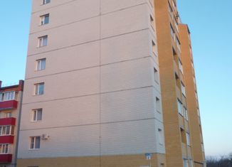 Продается двухкомнатная квартира, 76 м2, Россошь, улица Льва Толстого, 14А