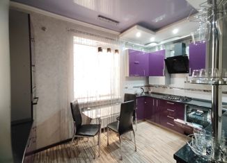 Двухкомнатная квартира на продажу, 60 м2, посёлок городского типа Яблоновский, улица Гагарина, 157к1