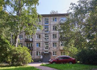 Продается двухкомнатная квартира, 41.5 м2, Санкт-Петербург, проспект Мечникова, 8к2, метро Политехническая