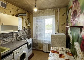 Продается двухкомнатная квартира, 43.1 м2, Гуково, улица Герцена, 78