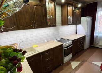 Продаю 1-ком. квартиру, 44.3 м2, Черногорск, проспект Космонавтов, 1В