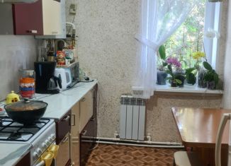 Продается 3-комнатная квартира, 61.8 м2, рабочий посёлок Степное, улица 50 лет Победы, 47