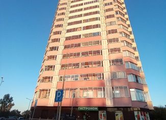 Продается 3-комнатная квартира, 68 м2, Свердловская область, Павлодарская улица, 48