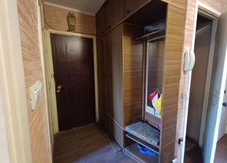 Продам четырехкомнатную квартиру, 59 м2, Волжский, площадь Труда, 5