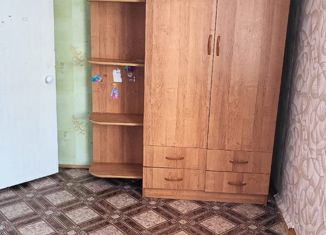 Продаю 2-комнатную квартиру, 42.8 м2, Азнакаево, улица Ленина, 33