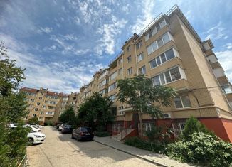 Продается двухкомнатная квартира, 62.3 м2, Калмыкия, улица Юрия Клыкова, 81Б
