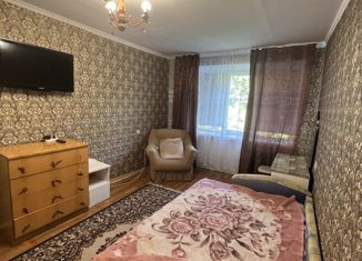 Сдача в аренду 2-ком. квартиры, 47 м2, Ставрополь, улица Доваторцев, 41/3, микрорайон №27
