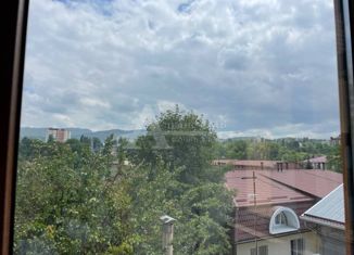 Продам 3-ком. квартиру, 93.6 м2, Кисловодск, улица Куйбышева, 88