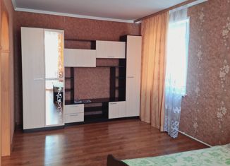 Продаю 1-ком. квартиру, 30.3 м2, Мценск, улица Дзержинского, 4