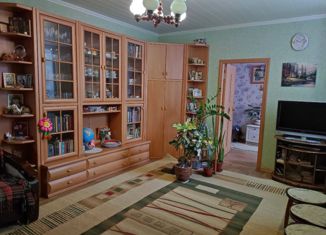 Продается 4-ком. квартира, 70 м2, Пенза, Компрессорная улица, 7, Октябрьский район