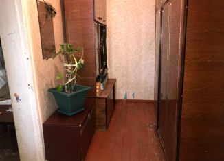 Продаю 2-комнатную квартиру, 42 м2, Каменск-Шахтинский, улица Островского, 59