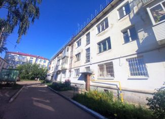 Продам 1-ком. квартиру, 11 м2, Чайковский, улица Карла Маркса, 32