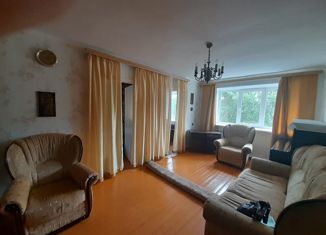 Продаю четырехкомнатную квартиру, 63 м2, Дюртюли, улица Василия Горшкова, 15