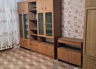 Продажа 3-ком. квартиры, 50 м2, Октябрьский, 34-й микрорайон, 9Б