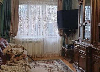 Продаю 3-ком. квартиру, 80 м2, Махачкала, Радужная улица, 6, Кировский район
