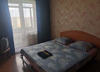 Сдам в аренду 2-ком. квартиру, 53 м2, Новокузнецк, проспект Авиаторов, 95