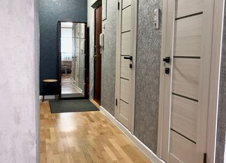 Продам трехкомнатную квартиру, 72.2 м2, Москва, проспект Защитников Москвы, 13, проспект Защитников Москвы