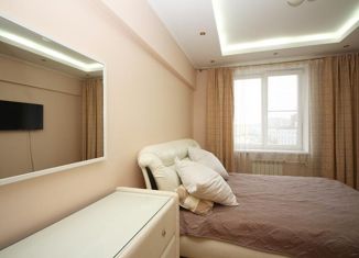 Сдам 2-ком. квартиру, 65 м2, Москва, улица Земляной Вал, 52/16с2, метро Чкаловская