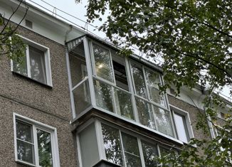 Продается двухкомнатная квартира, 48 м2, Киров, улица Ивана Попова, 25