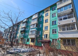 Продается 3-комнатная квартира, 56.2 м2, Хабаровск, Краснореченская улица, 42